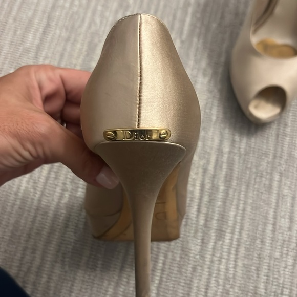 CHRISTIAN DIOR satin peeptoe pump - Picture 2 of 3